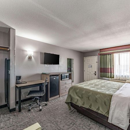 Quality Inn I-10 East Near Frost Bank Center San Antonio Buitenkant foto