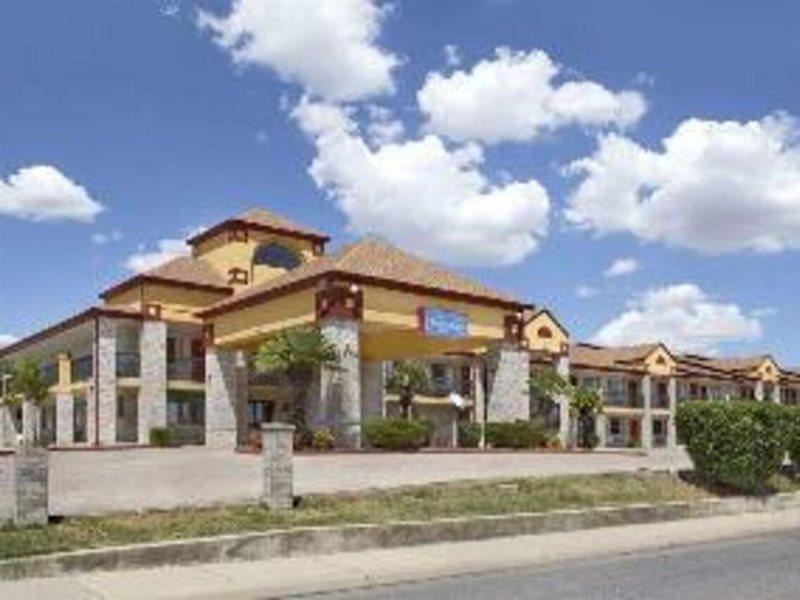 Quality Inn I-10 East Near Frost Bank Center San Antonio Buitenkant foto