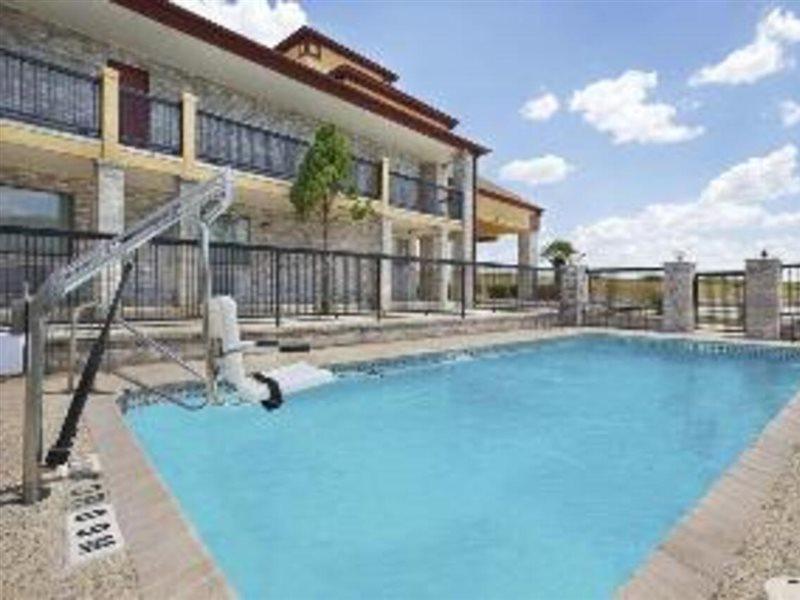 Quality Inn I-10 East Near Frost Bank Center San Antonio Buitenkant foto