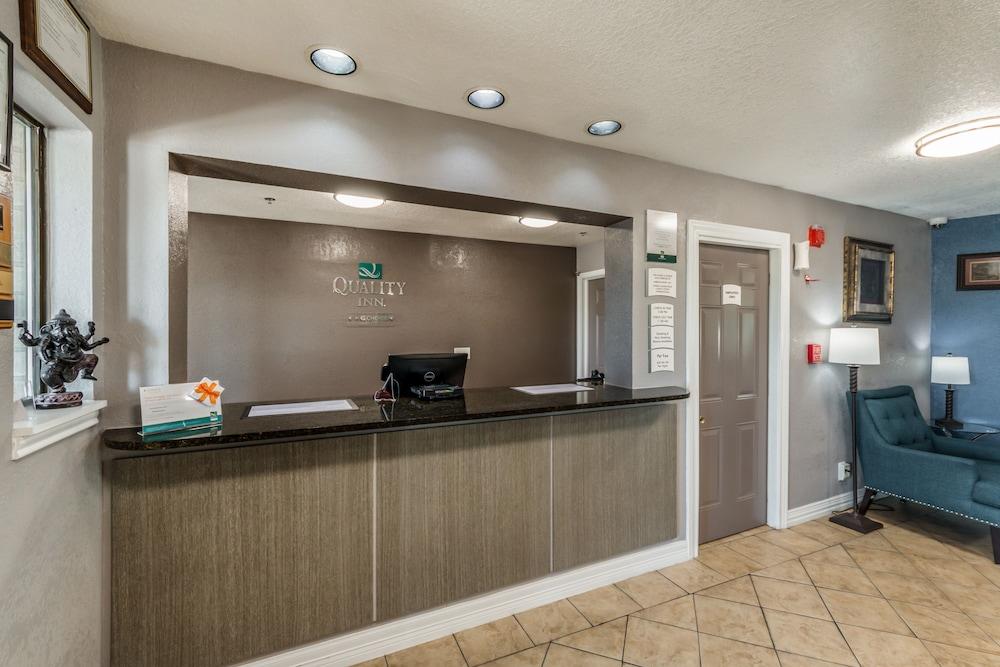 Quality Inn I-10 East Near Frost Bank Center San Antonio Buitenkant foto