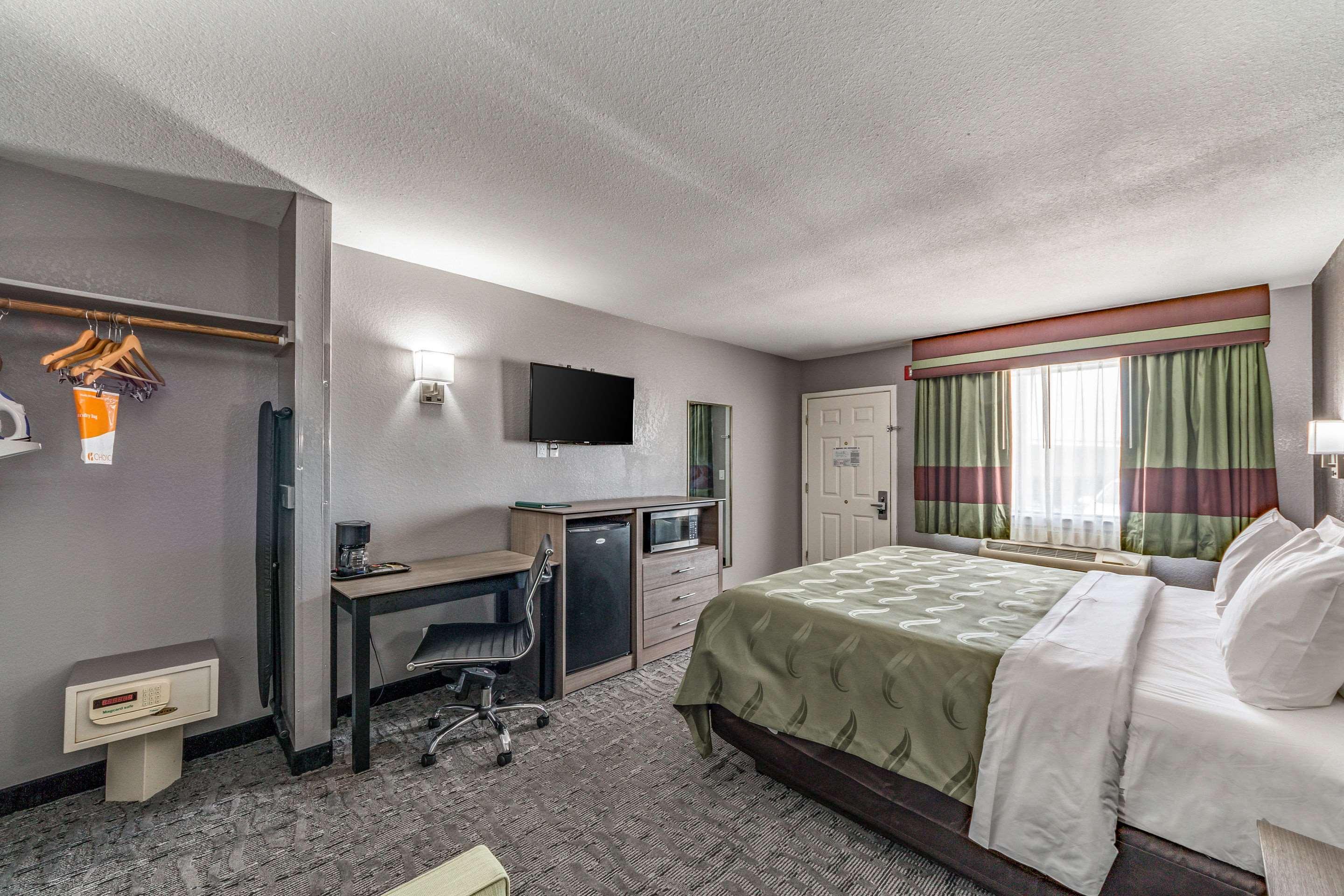 Quality Inn I-10 East Near Frost Bank Center San Antonio Buitenkant foto