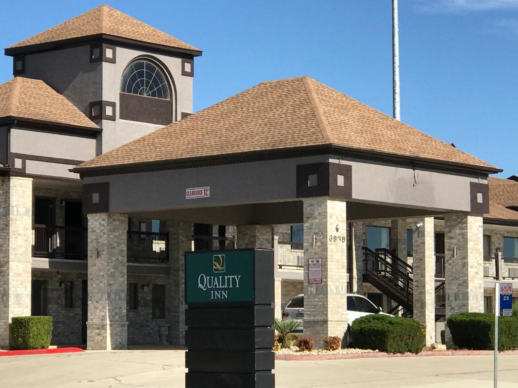 Quality Inn I-10 East Near Frost Bank Center San Antonio Buitenkant foto