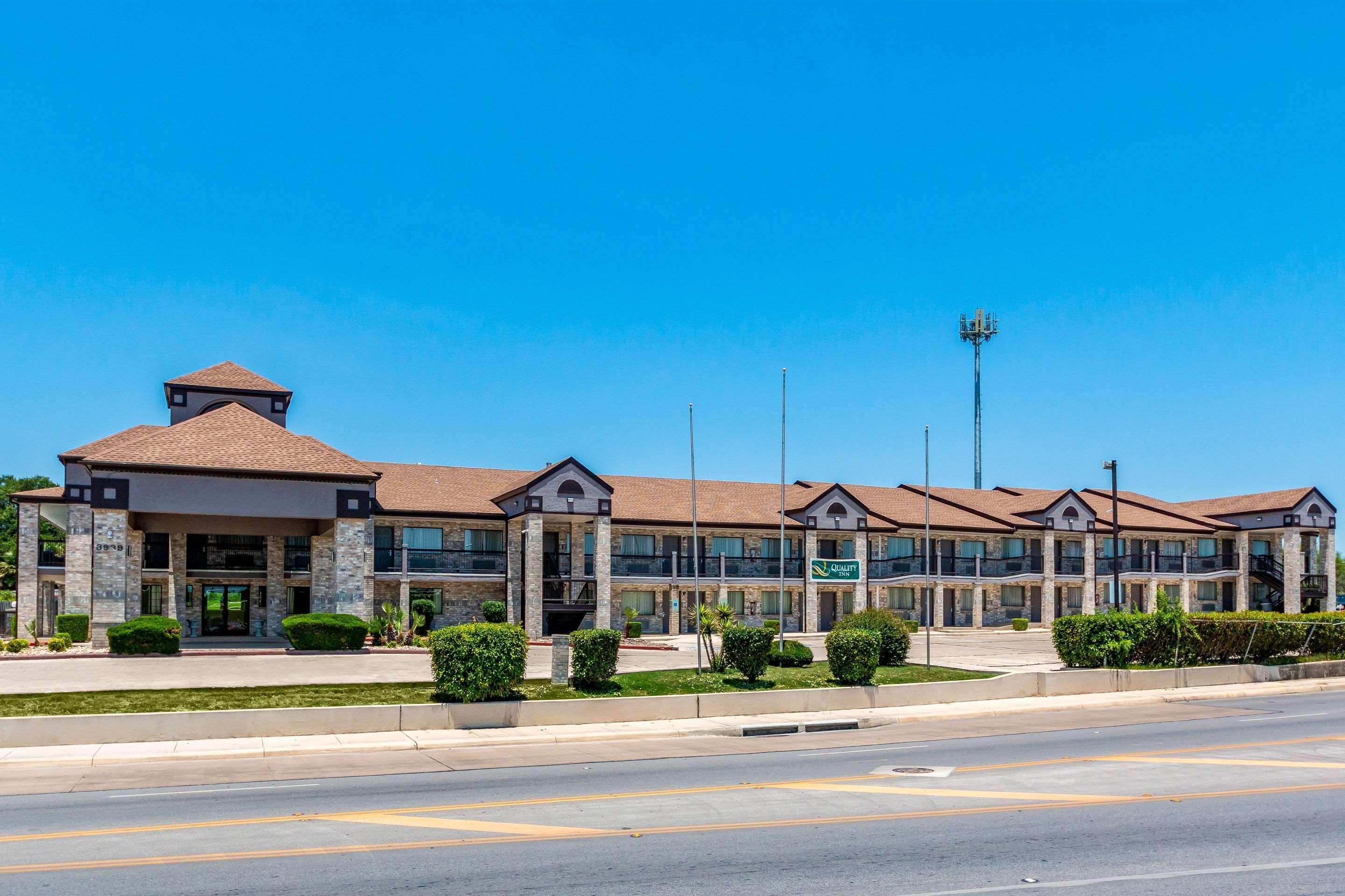 Quality Inn I-10 East Near Frost Bank Center San Antonio Buitenkant foto