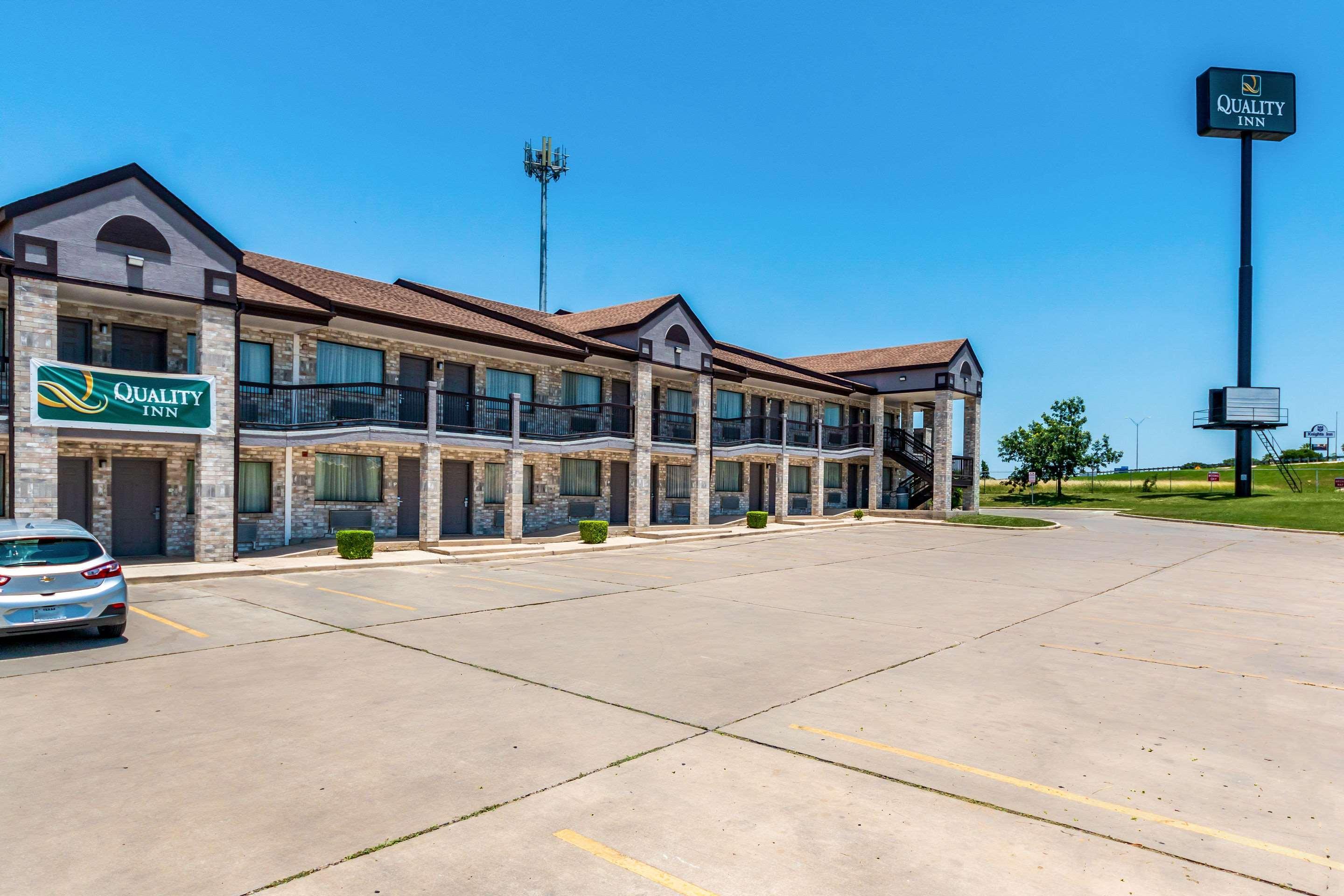 Quality Inn I-10 East Near Frost Bank Center San Antonio Buitenkant foto
