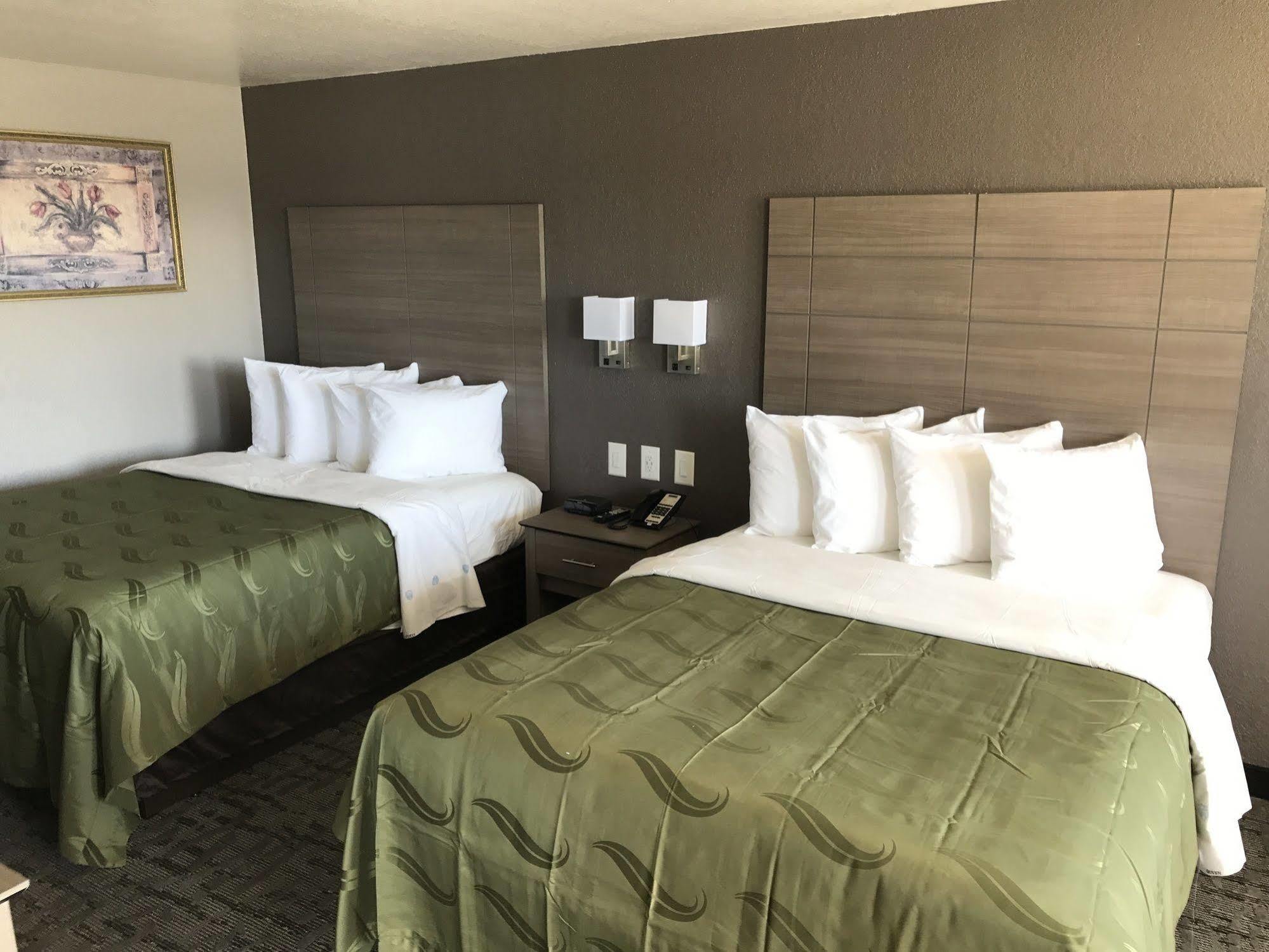 Quality Inn I-10 East Near Frost Bank Center San Antonio Buitenkant foto
